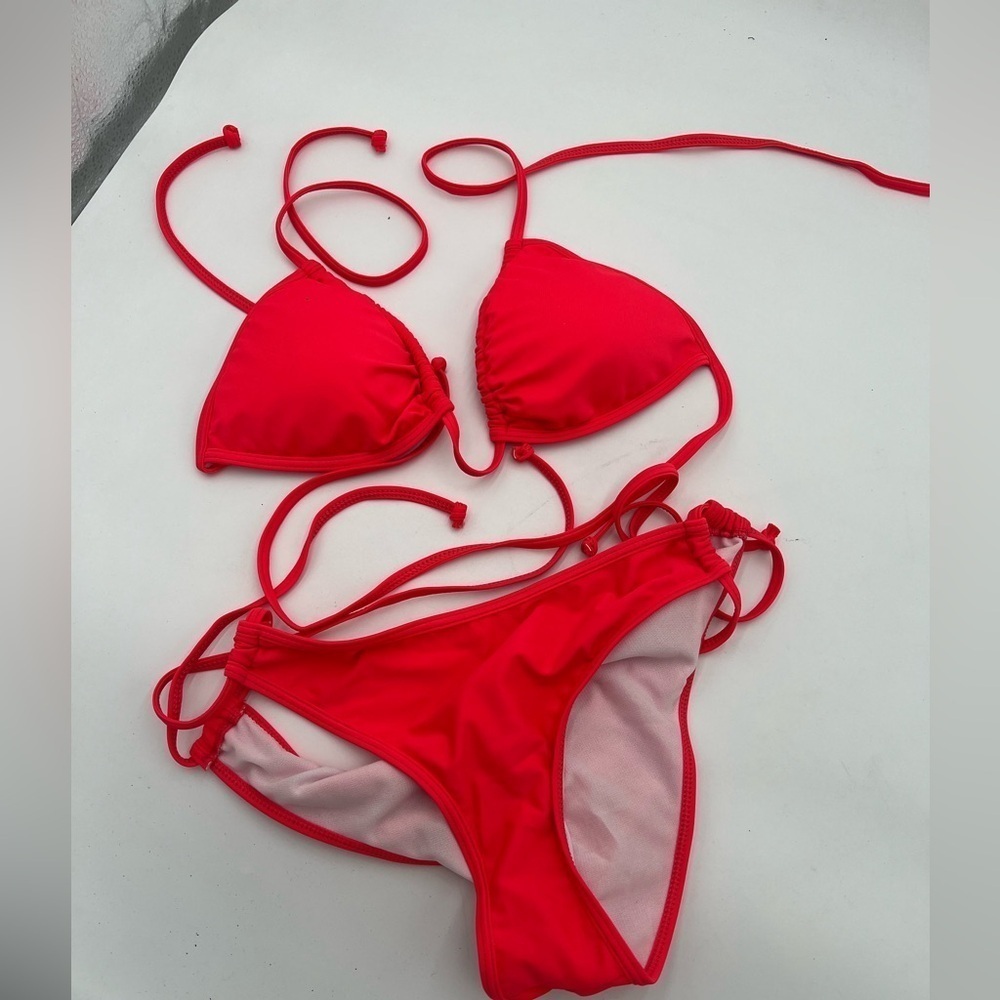 Vibrant Red Bikini Set - Picture 2 of 5